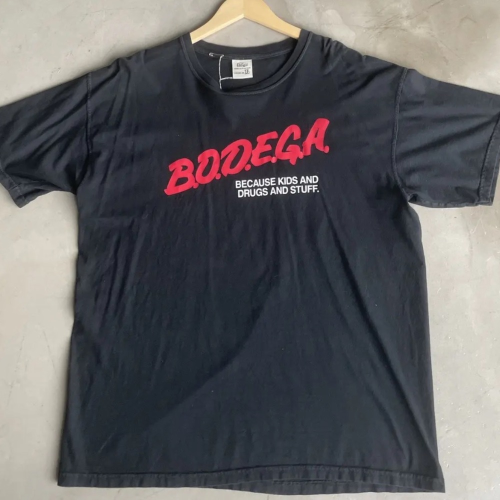 BODEGA Because Kids and Drvgs and Stuff TEE SHIRT